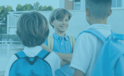 Regresso às aulas: o peso da mochila pode prejudicar as costas das crianças?